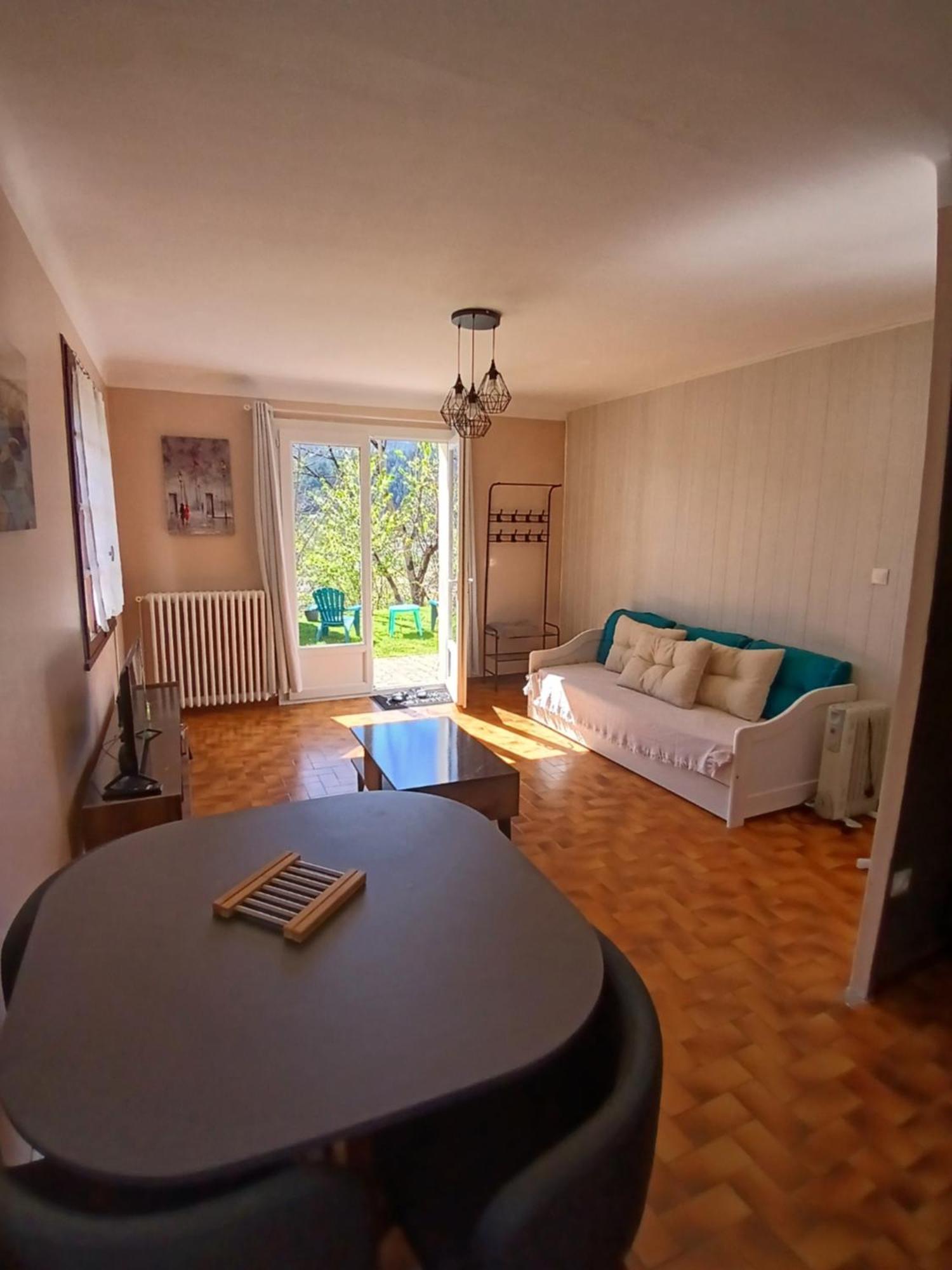 Gites En Cevennes "Chez Steloune" Genolhac ภายนอก รูปภาพ